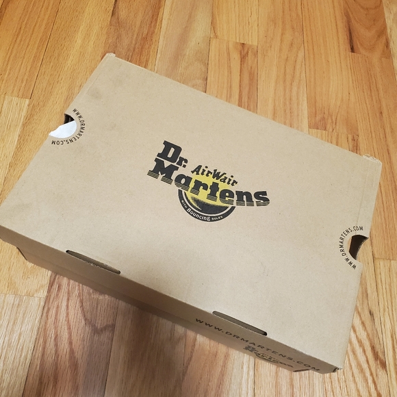 Dr. Martens 1460 Patent Leather Boot - Picture 6 of 8